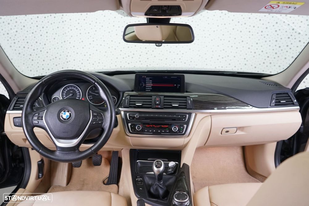 BMW 320 d Line Luxury - 19