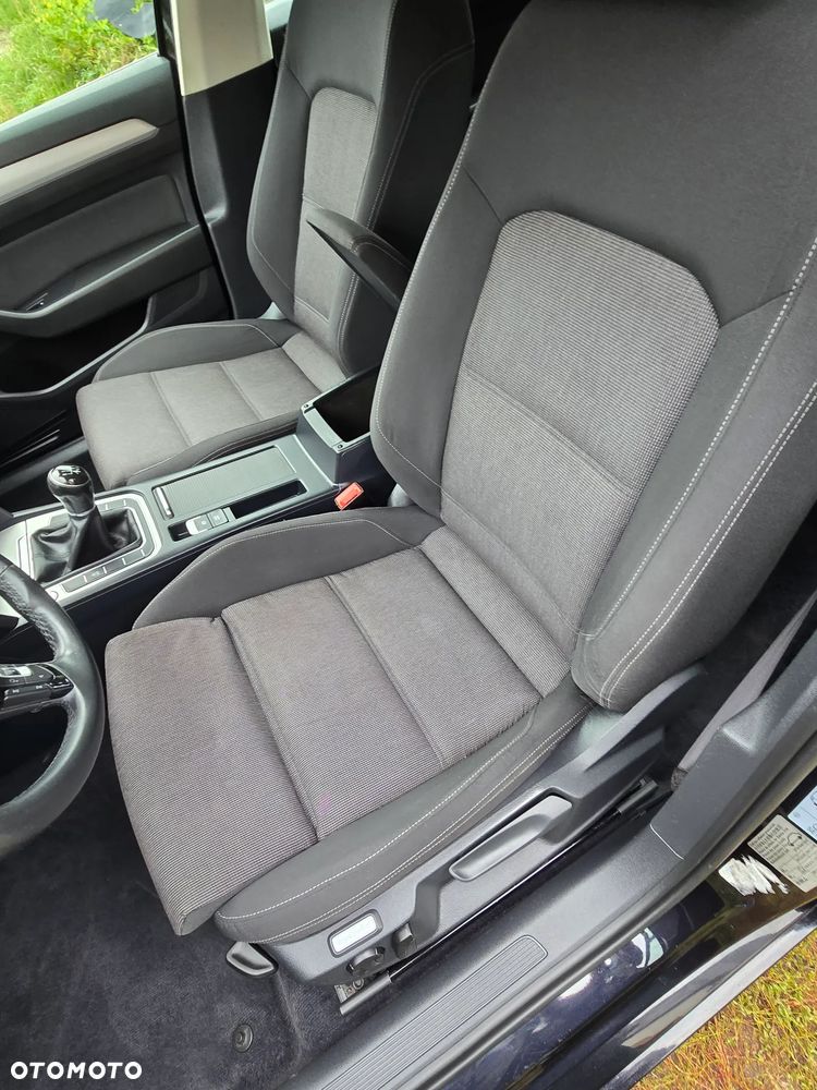 Volkswagen Passat 2.0 TDI SCR Comfortline - 14
