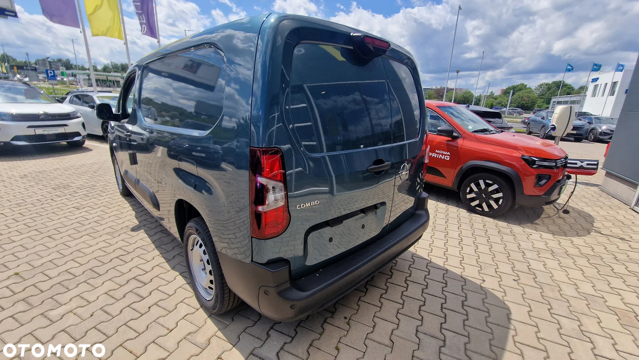 Opel Combo Cargo L2 950kg 1.5 Diesel 131 KM S&S AT8 - 3
