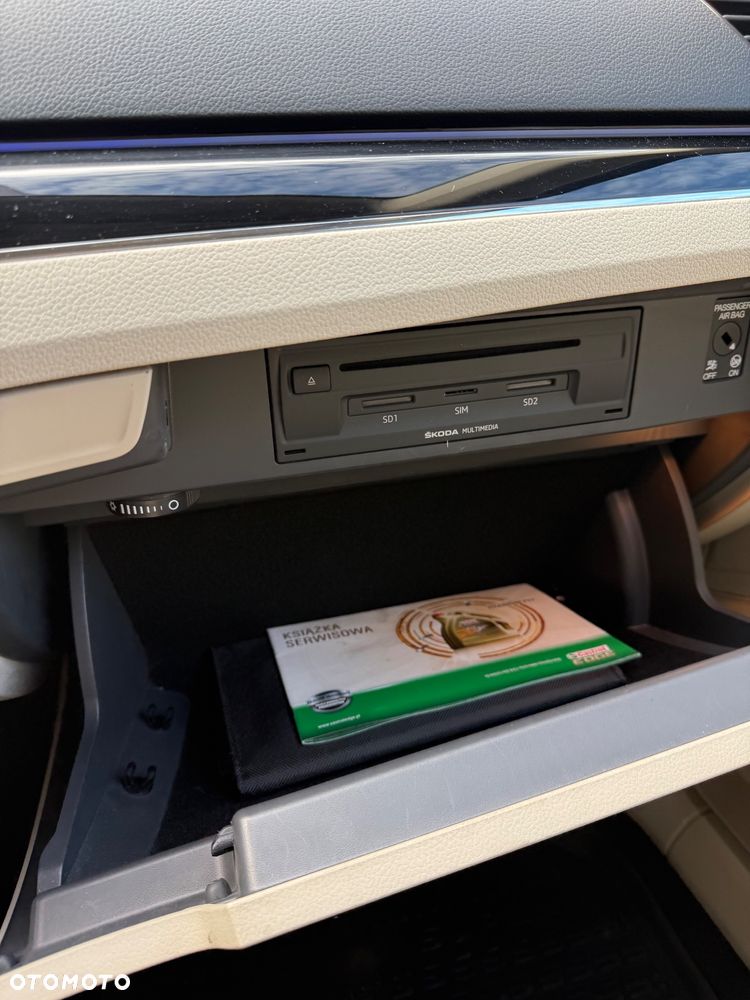 Skoda Superb 2.0 TSI L&K DSG - 37