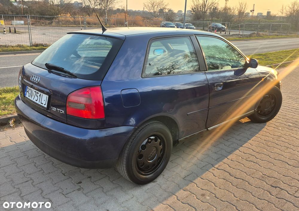 Audi A3 3-drzwiowe 1.9 TDI Attraction - 4