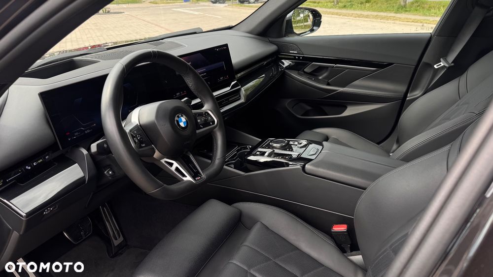 BMW Seria 5 530i xDrive - 11