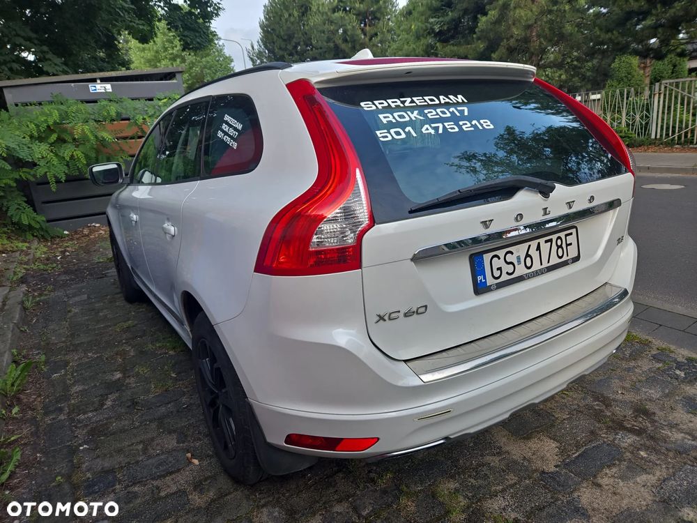 Volvo XC 60 T5 AWD Geartronic Momentum - 14