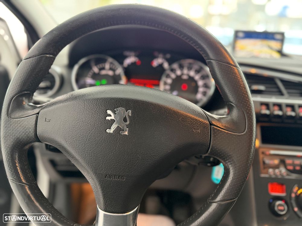 Peugeot 3008 1.6 HDi Allure - 22