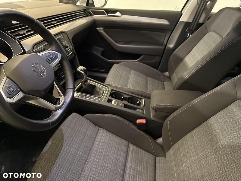 Volkswagen Passat 2.0 TDI EVO Business - 11