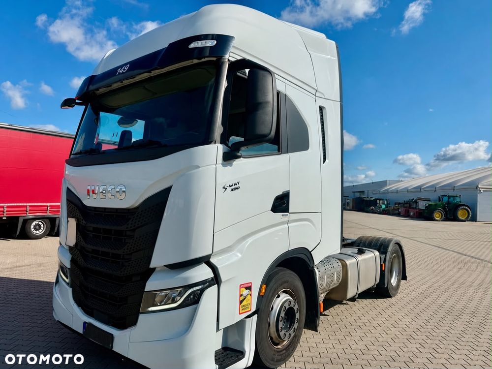 Iveco S-Way 490