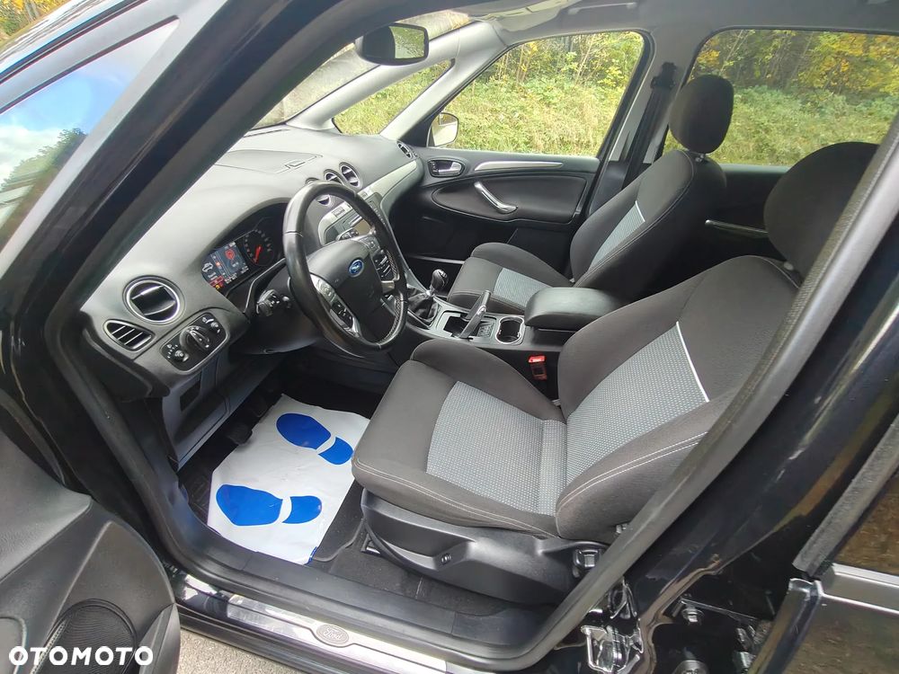 Ford S-Max 2.0 TDCi DPF Champions Edition - 33