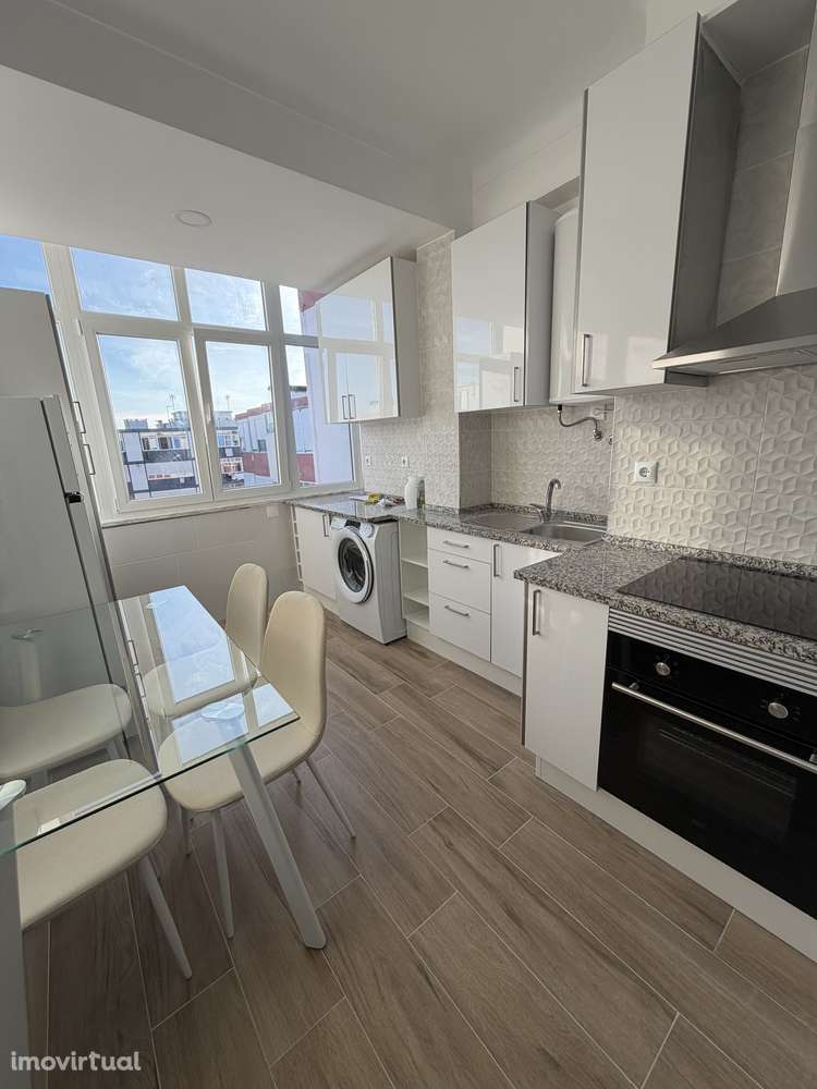 Apartamento T1 em Paço de Arcos c/ vista mar - Grande imagem: 3/18