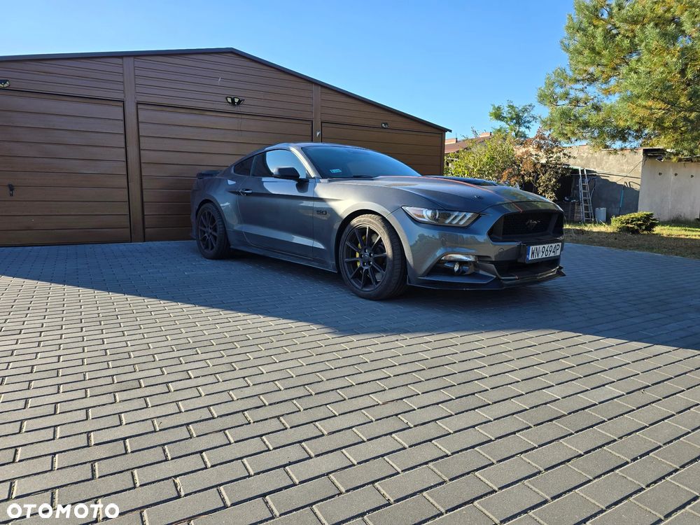 Ford Mustang 5.0 V8 GT - 2