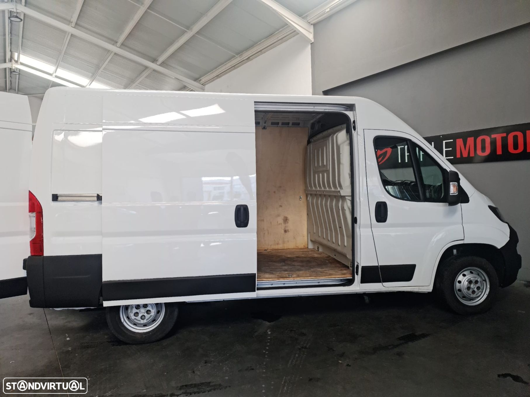 Peugeot Boxer 2.2 BlueHDi 333 L2 CD - 25