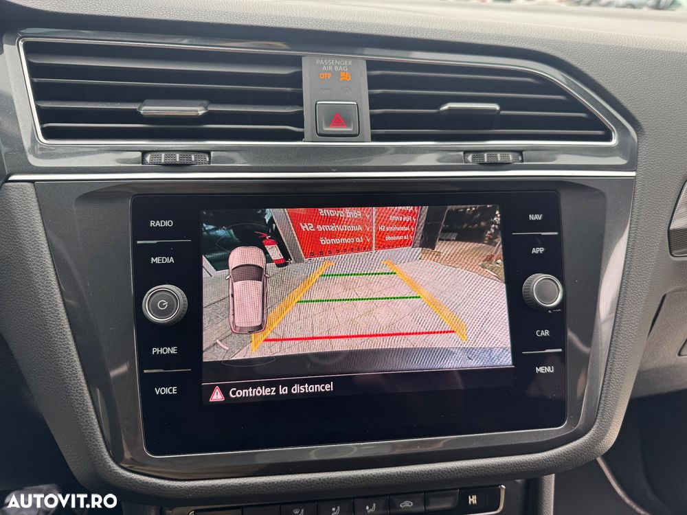 Volkswagen Tiguan - 11
