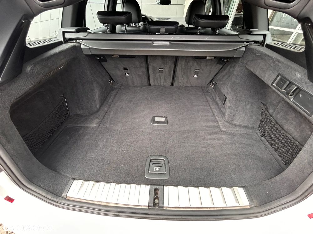 BMW Seria 3 318d MHEV M Sport - 11