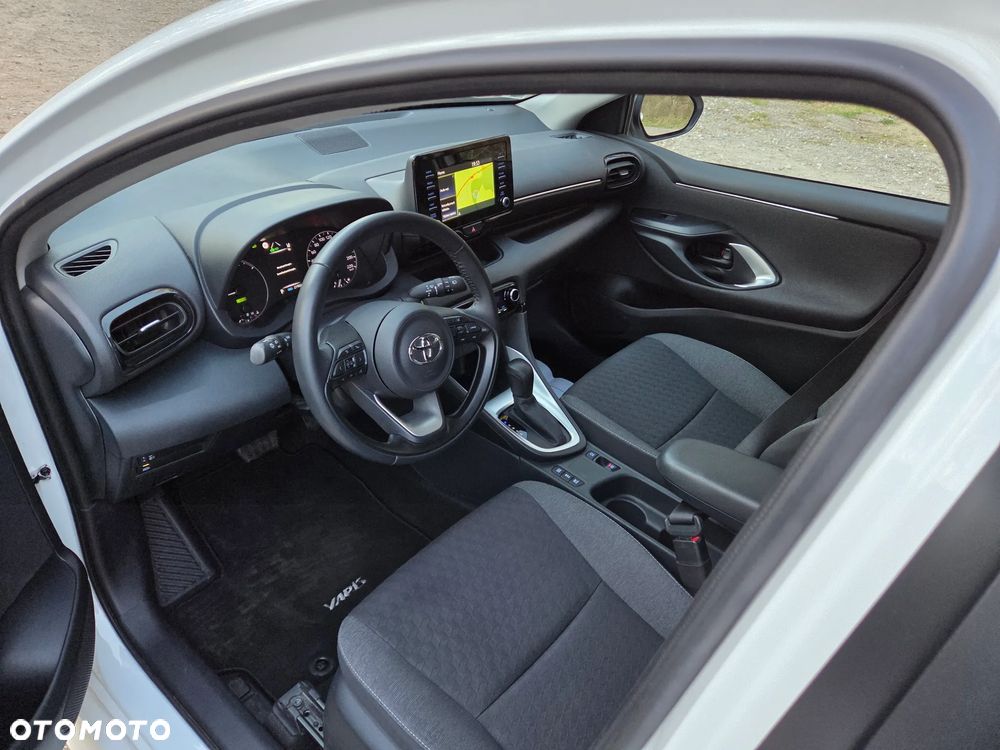 Toyota Yaris 116 1.5 VVT-i Black&White - 6