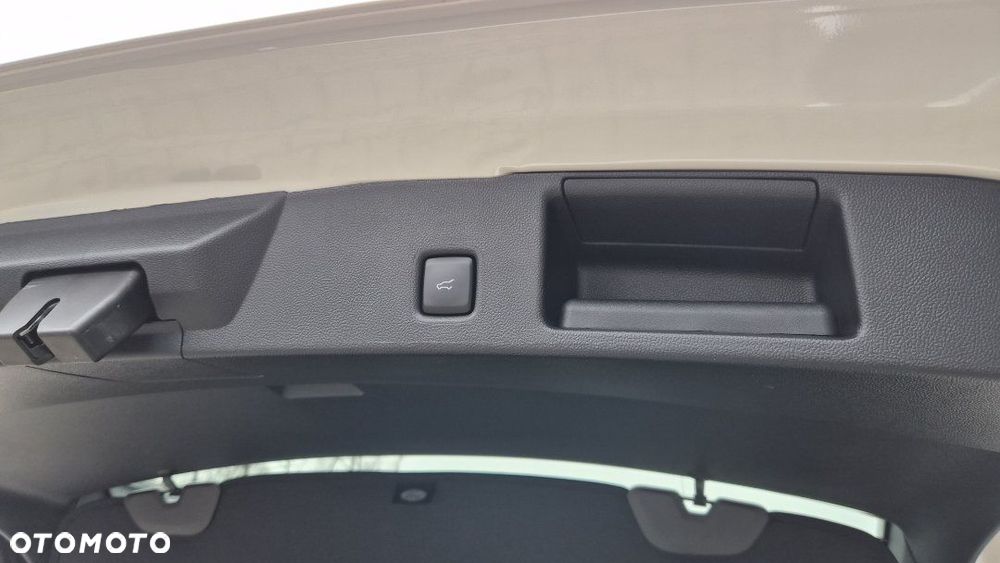 Ford Kuga - 28