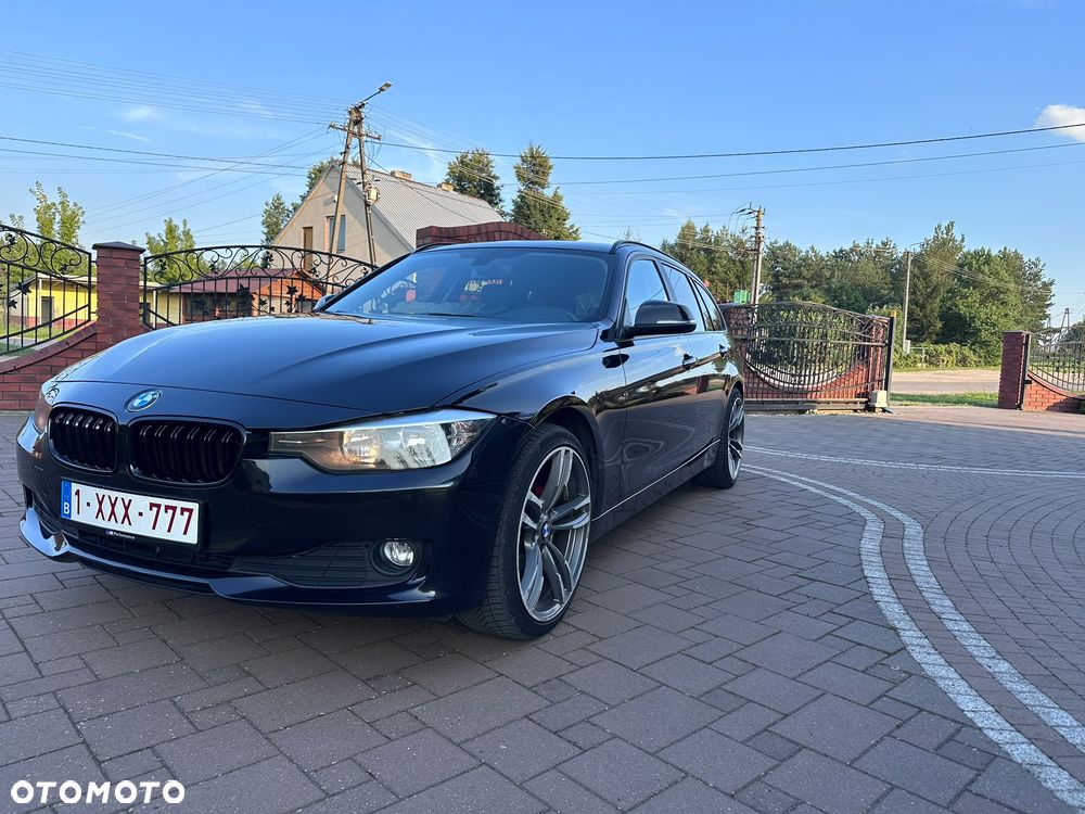 BMW Seria 3 318d DPF Edition Exclusive - 36