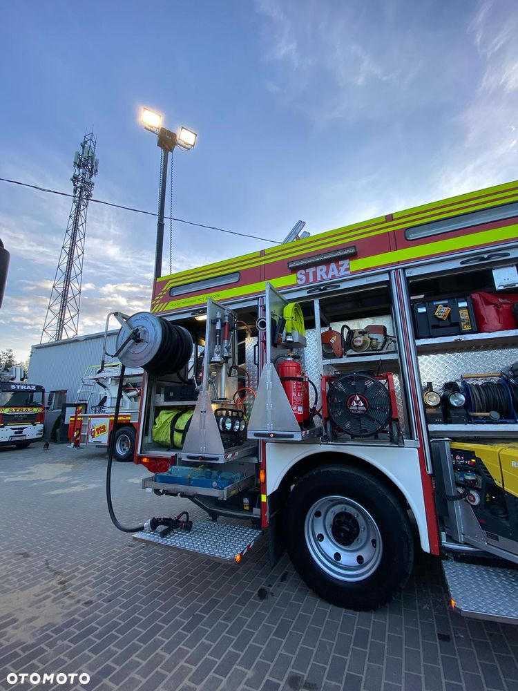 Mercedes-Benz Straż pożarna pojazd pożarniczy MERCEDES ATEGO 4x4 GBA średni terenowy uterenowiony blokady mosty reduktor maszt oświetleniowy - 17