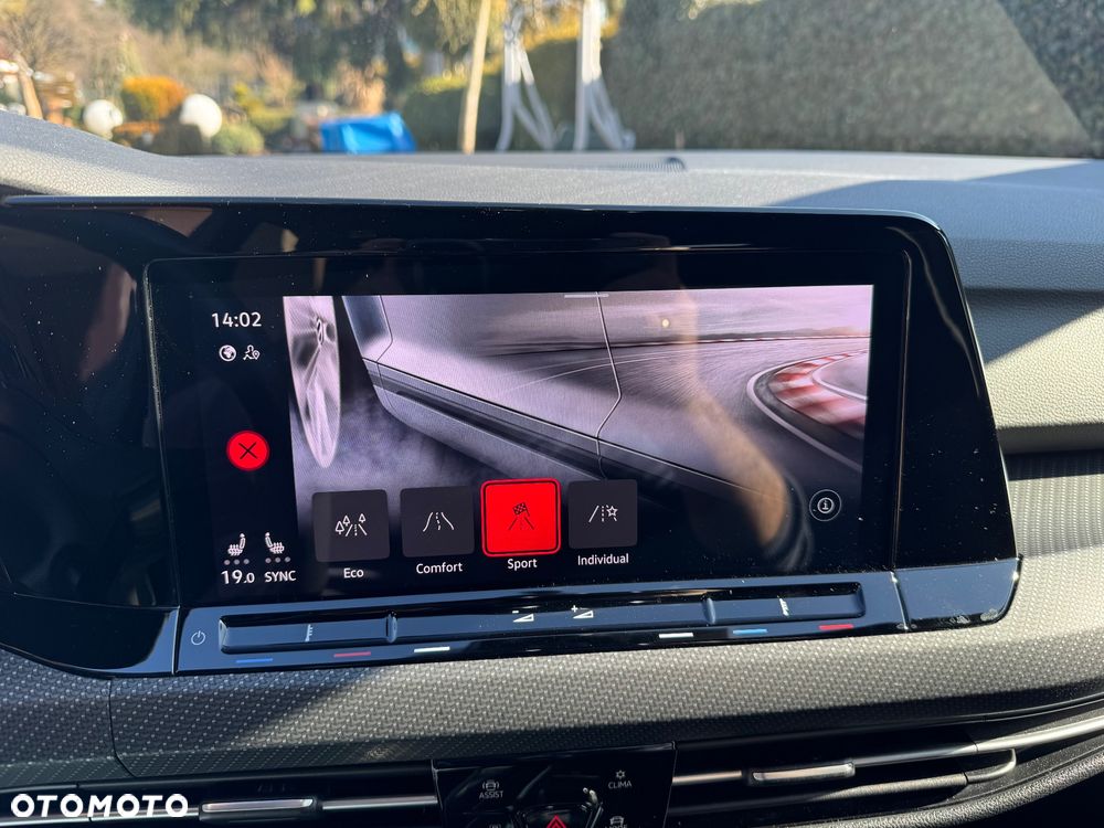 Volkswagen Golf 1.5 eTSI mHEV R-Line DSG - 23