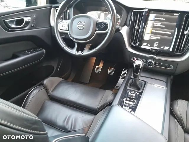 Volvo XC 60 D4 R-Design - 9