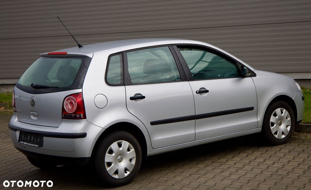 Volkswagen Polo 1.2 MATCH - 16