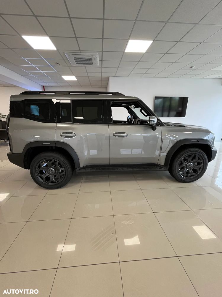 Jetour Traveler T2 2.0 7DCT 4WD Premium - 7
