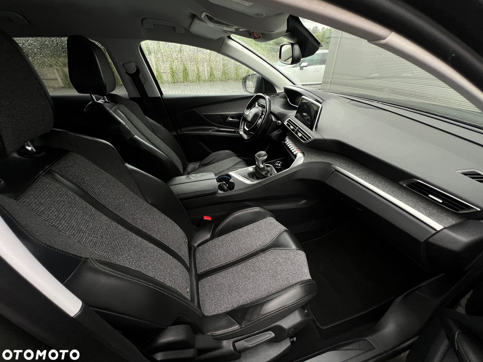 Peugeot 3008 1.2 PureTech Allure Pack S&S - 24