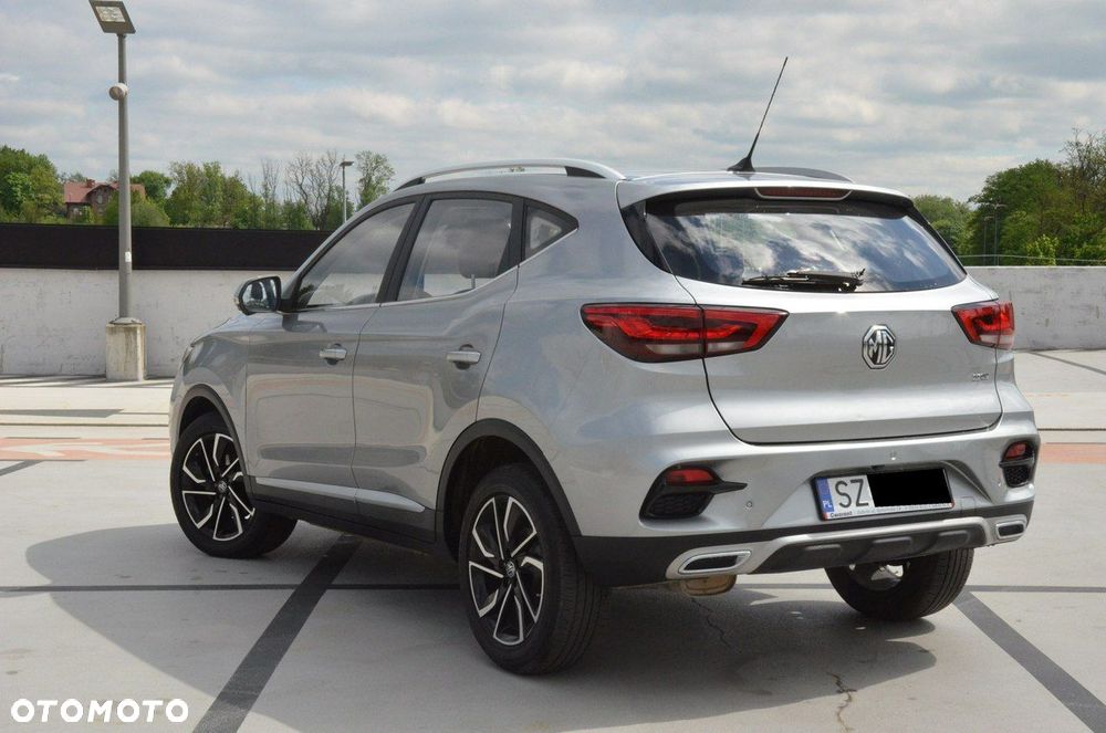 MG ZS - 12