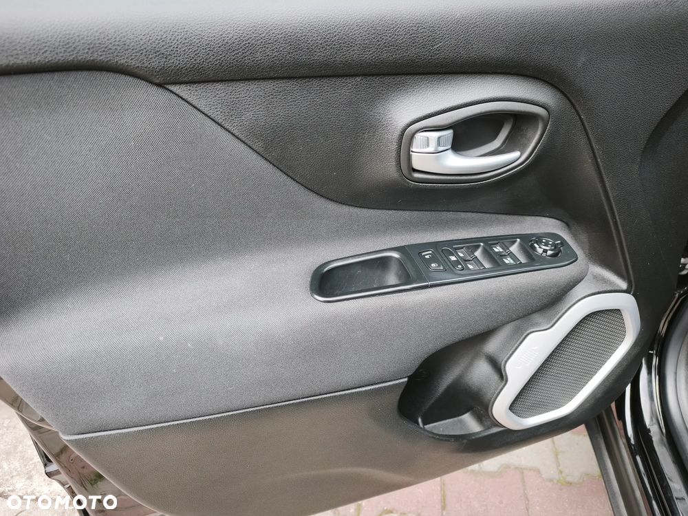 Jeep Renegade 1.4 MultiAir Longitude - 25