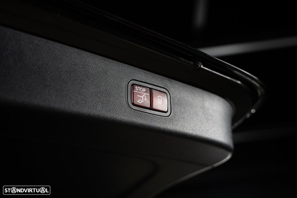 Mercedes-Benz E 300 e 4Matic AMG Line - 48