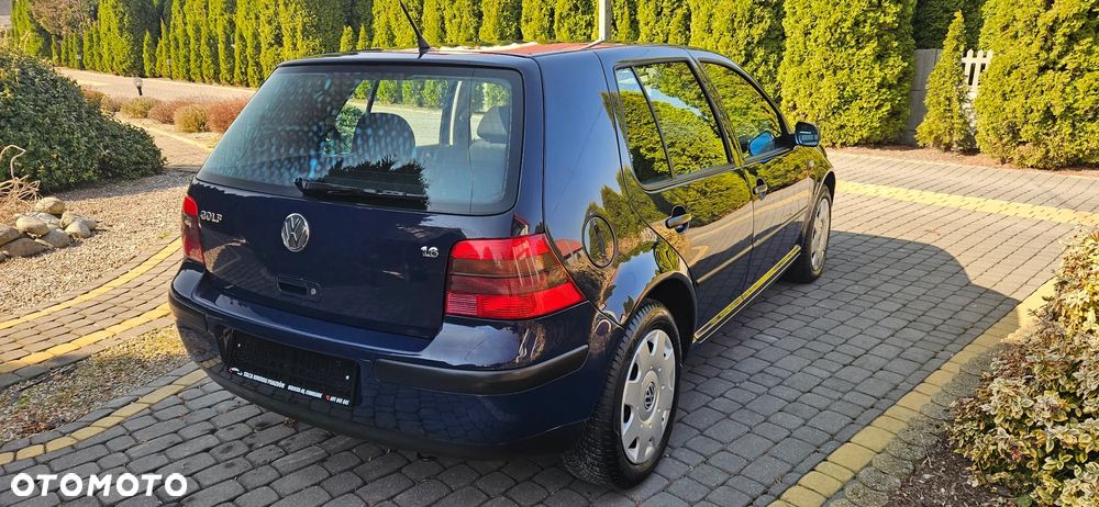 Volkswagen Golf - 4