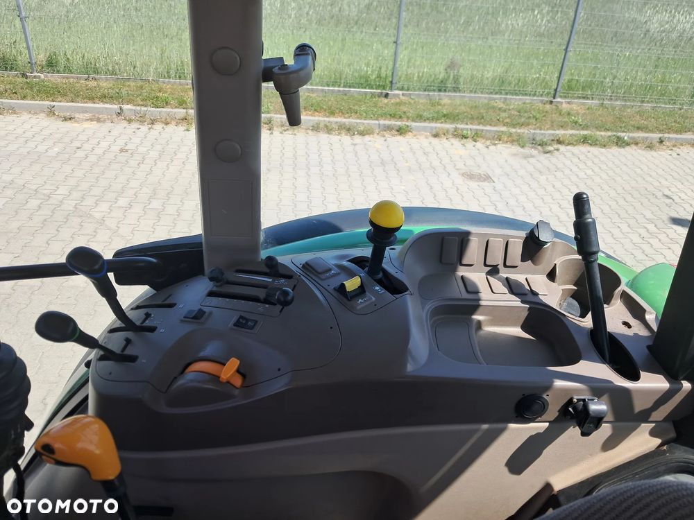John Deere 5100M - 18