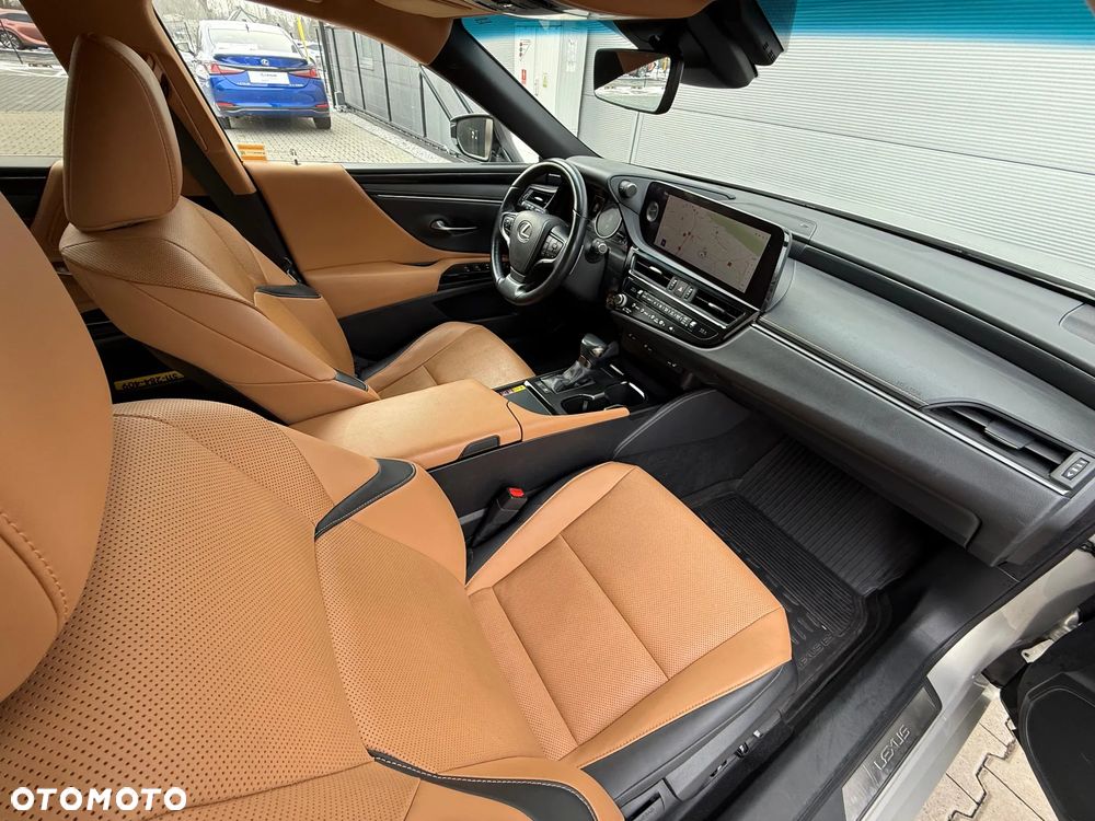 Lexus ES 300h Business Edition - 5
