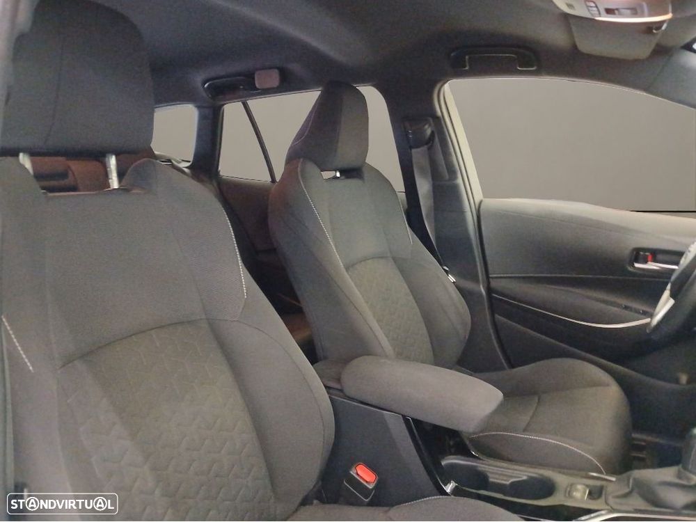 Toyota Corolla Touring Sports - 13