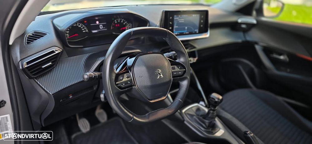 Peugeot 2008 1.2 Allure - 11
