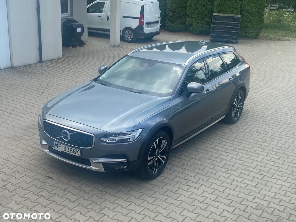 Volvo V90 Cross Country D5 AWD Pro - 1