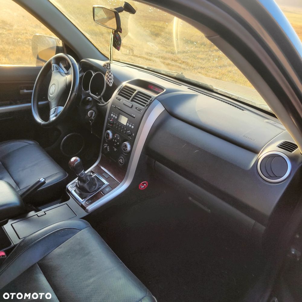 Suzuki Grand Vitara 1.9 DDiS - 4