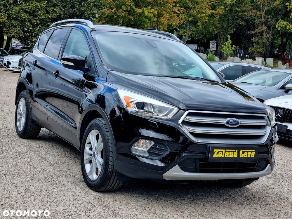 Ford Kuga 1.5 EcoBoost 2x4 Titanium - 3