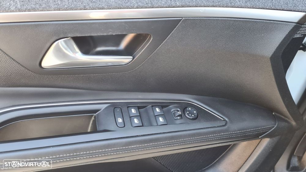 Peugeot 5008 1.6 BlueHDi Allure EAT6 - 8