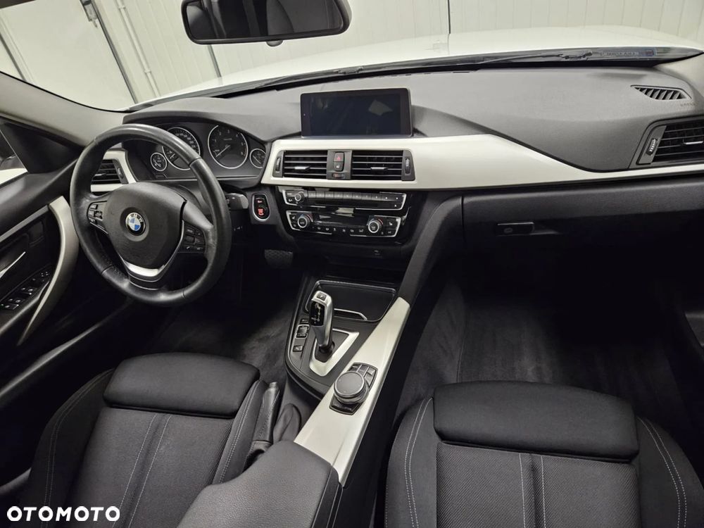 BMW Seria 3 320d - 18