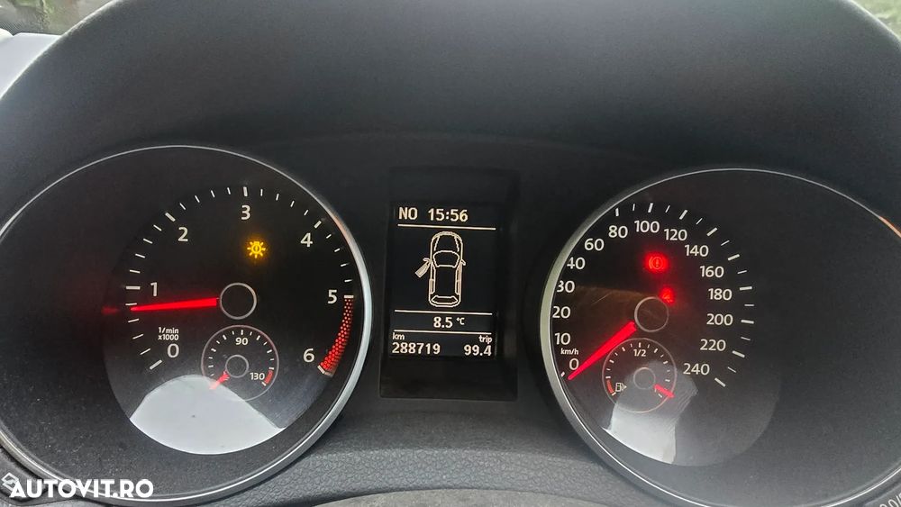 Volkswagen Golf 1.6 TDI DPF BlueMotion Technology Style - 13