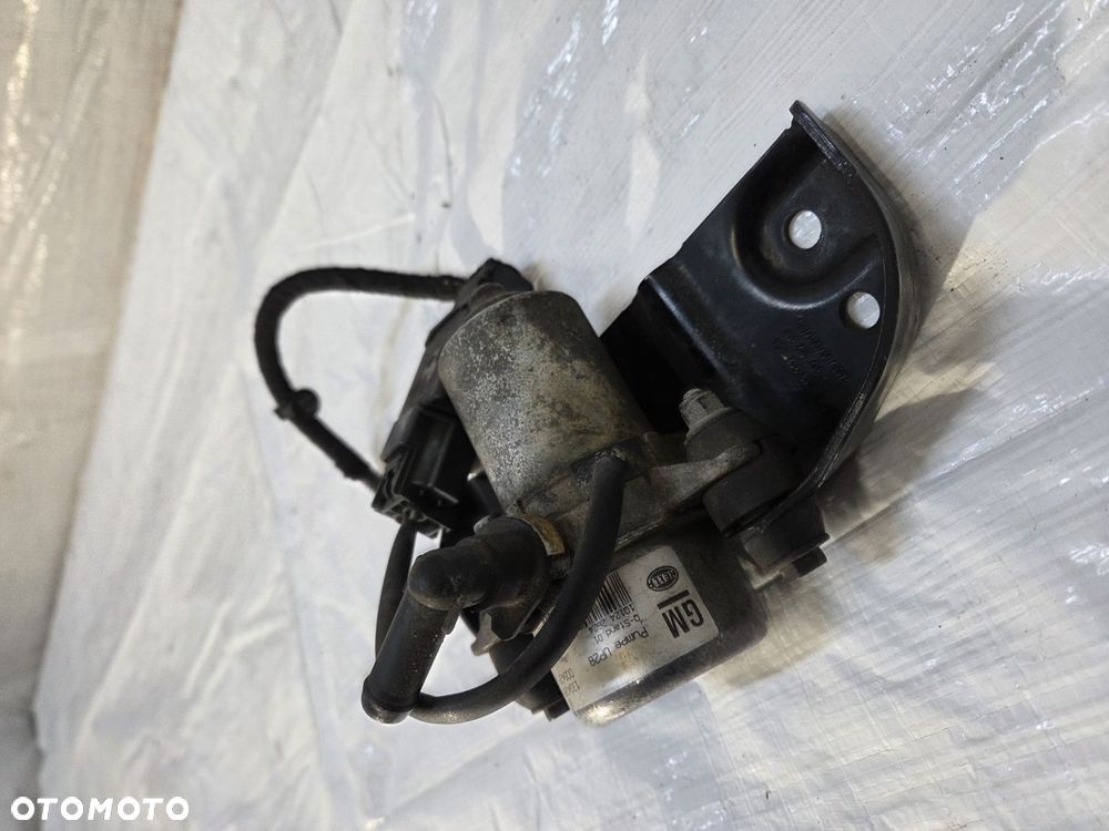 OPEL ASTRA IV J 1.4 TURBO POMPA VACUM WAKUM 13343961 - 8