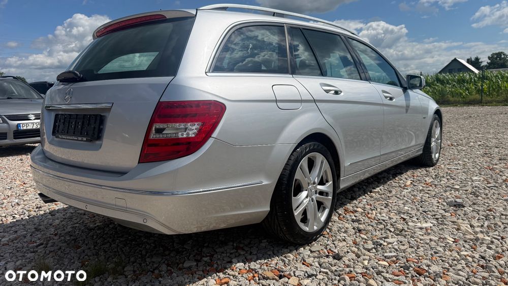 Mercedes-Benz Klasa C 220 CDI BlueEff Avantgarde - 32