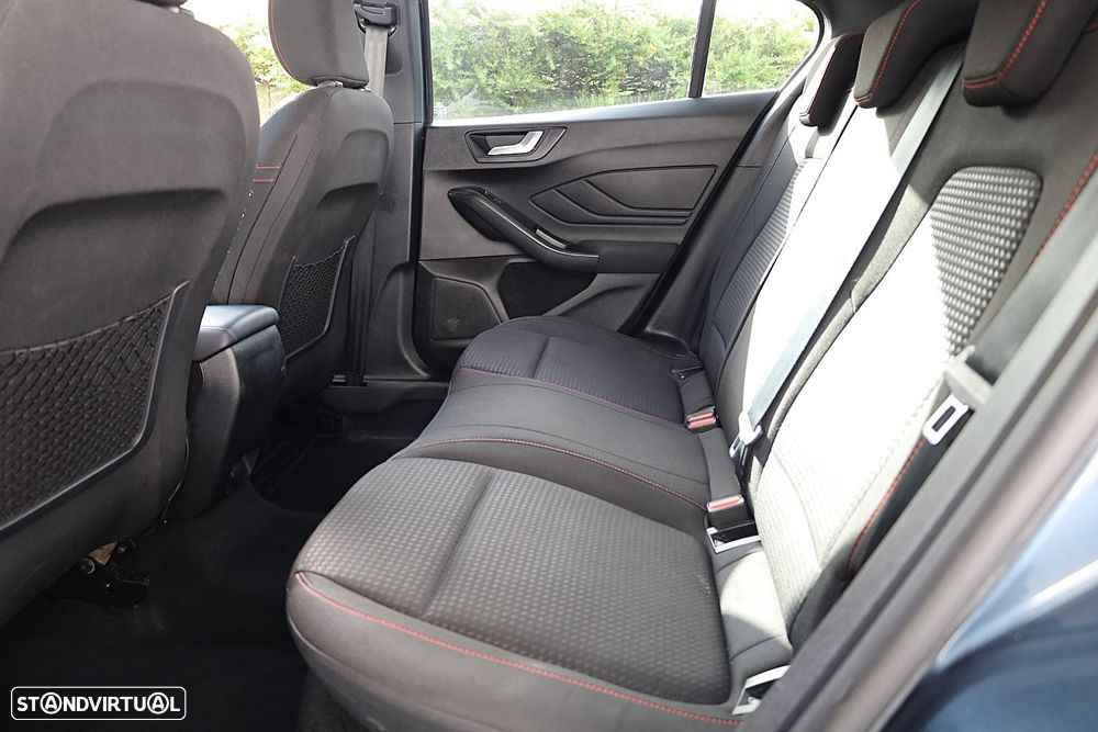Ford Focus 1.0 EcoBoost MHEV ST-Line Aut. - 57