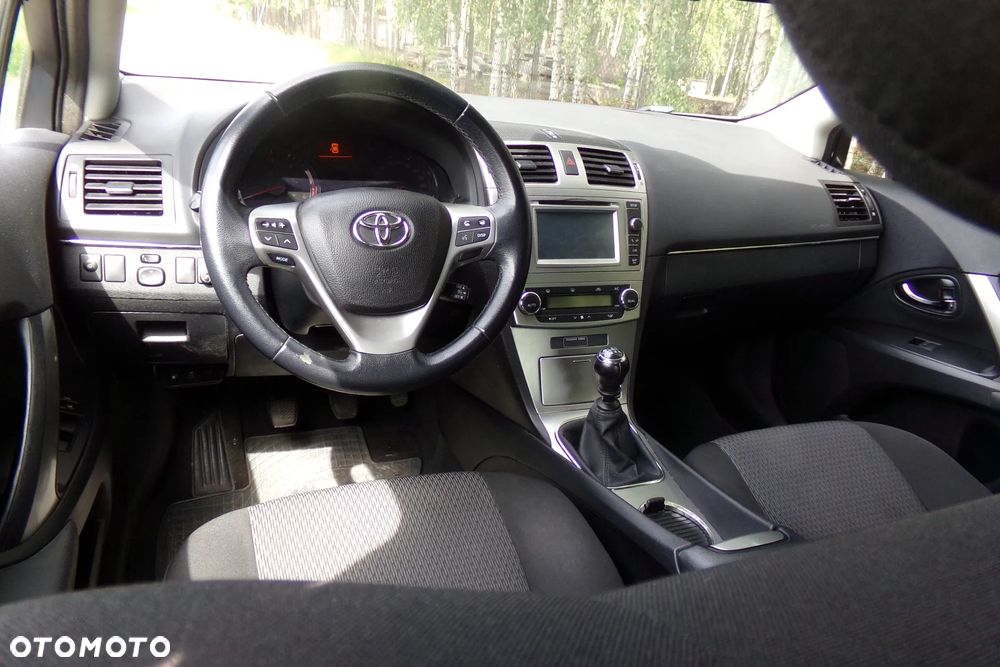 Toyota Avensis 2.0 D-4D Premium - 11