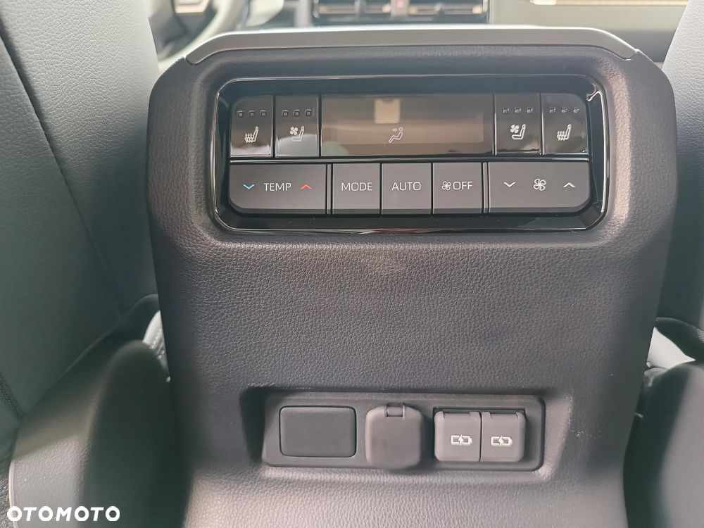 Toyota Land Cruiser LC 2.8 D-4D First Edition - 12