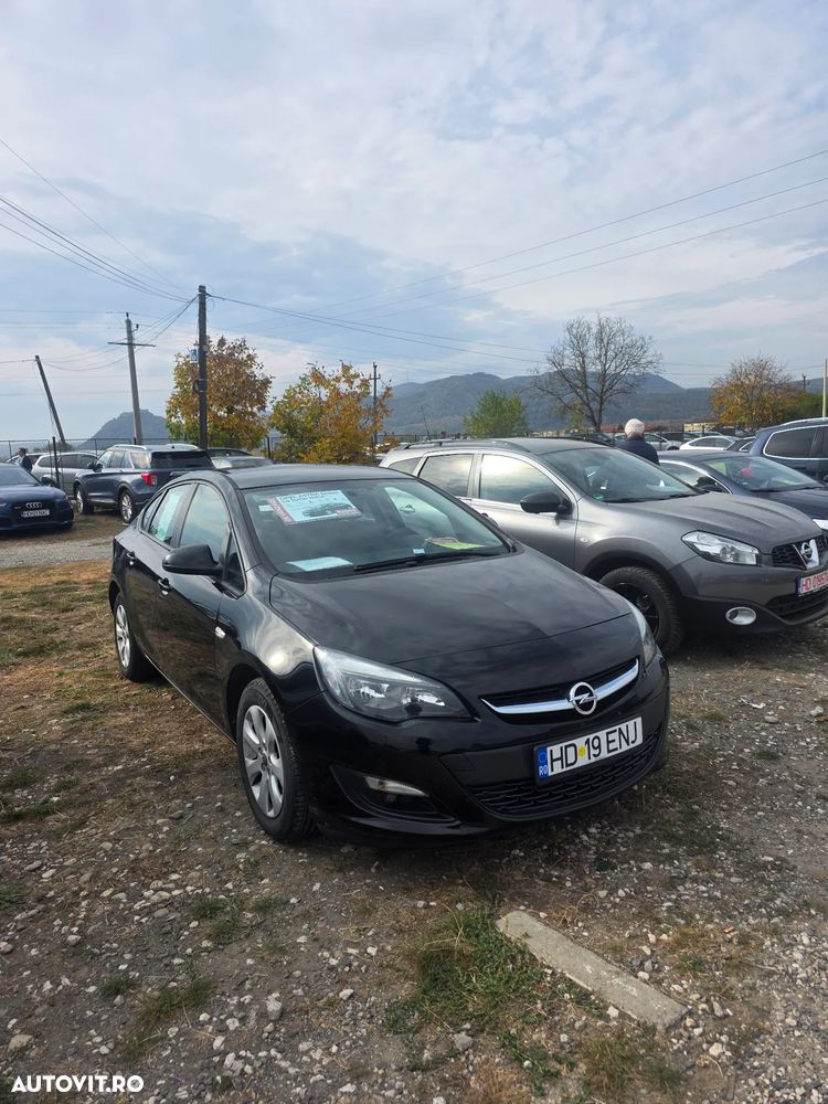Opel Astra 1.4 Turbo ECOTEC Enjoy - 4