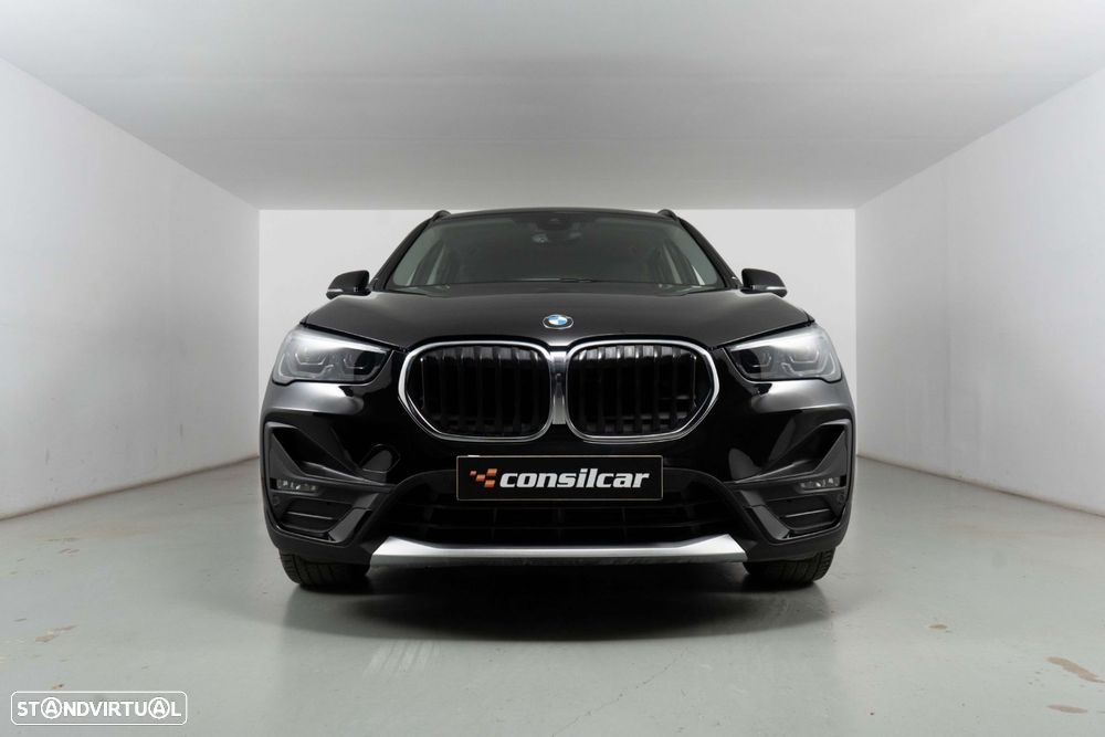 BMW X1 25 e xDrive Corporate Edition - 4