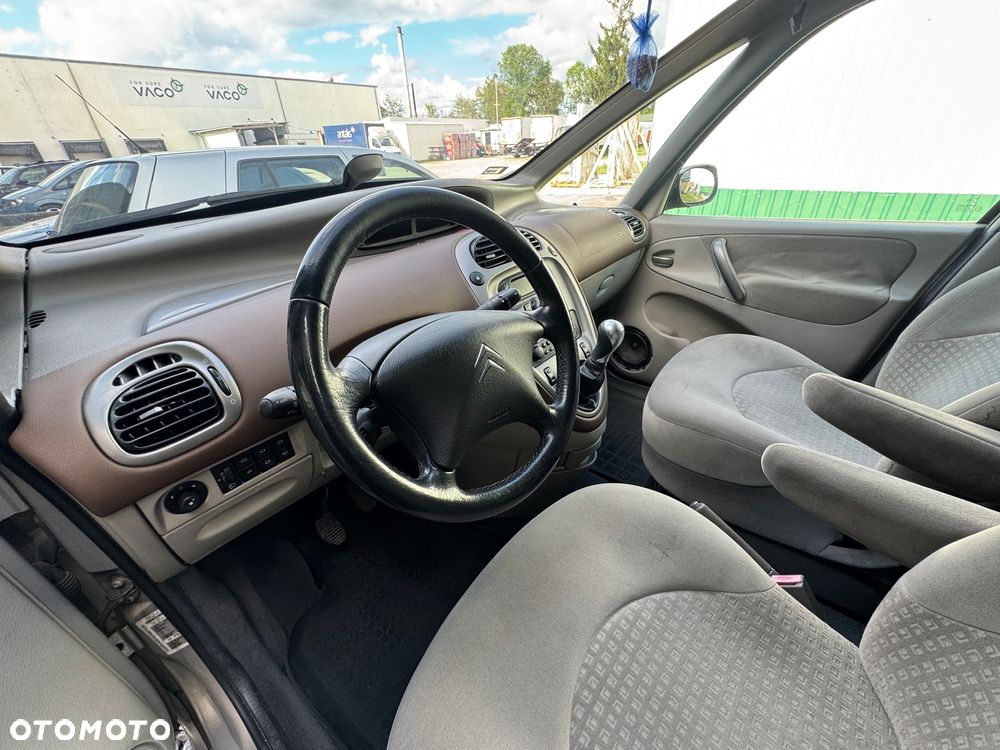Citroën Xsara Picasso - 12