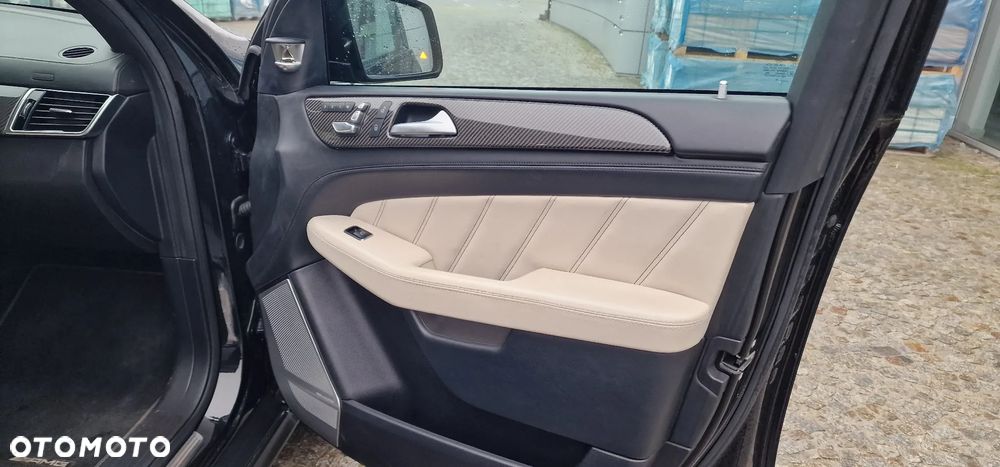 Mercedes-Benz GLE - 22