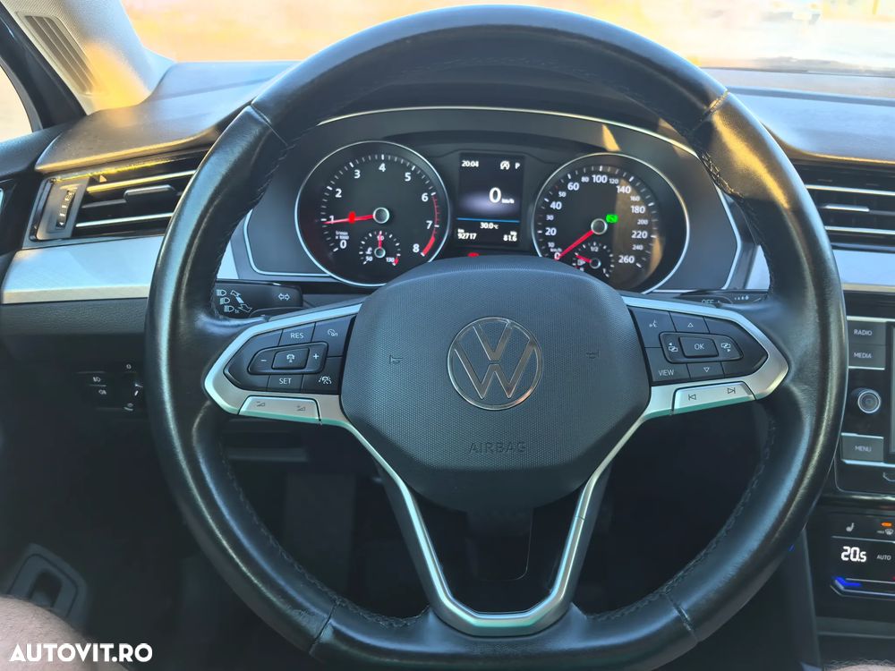 Volkswagen Passat 1.5 TSI ACT OPF DSG Comfortline - 11