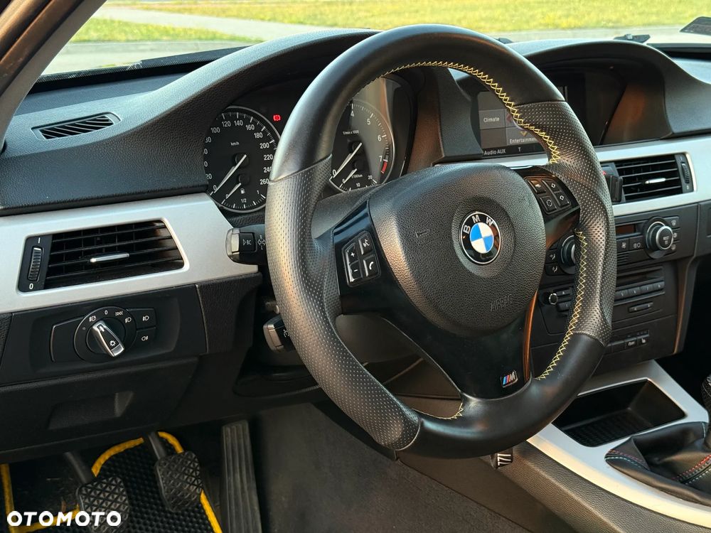 BMW Seria 3 320i - 21